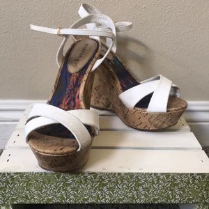 Madden Girl white Wedges size 10